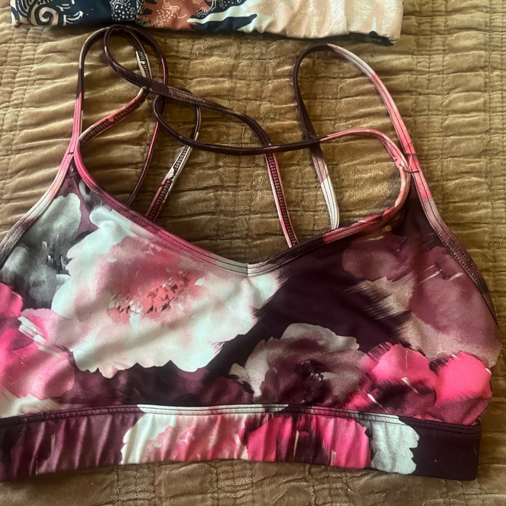Old Navy Pink and White Floral Sports Bra